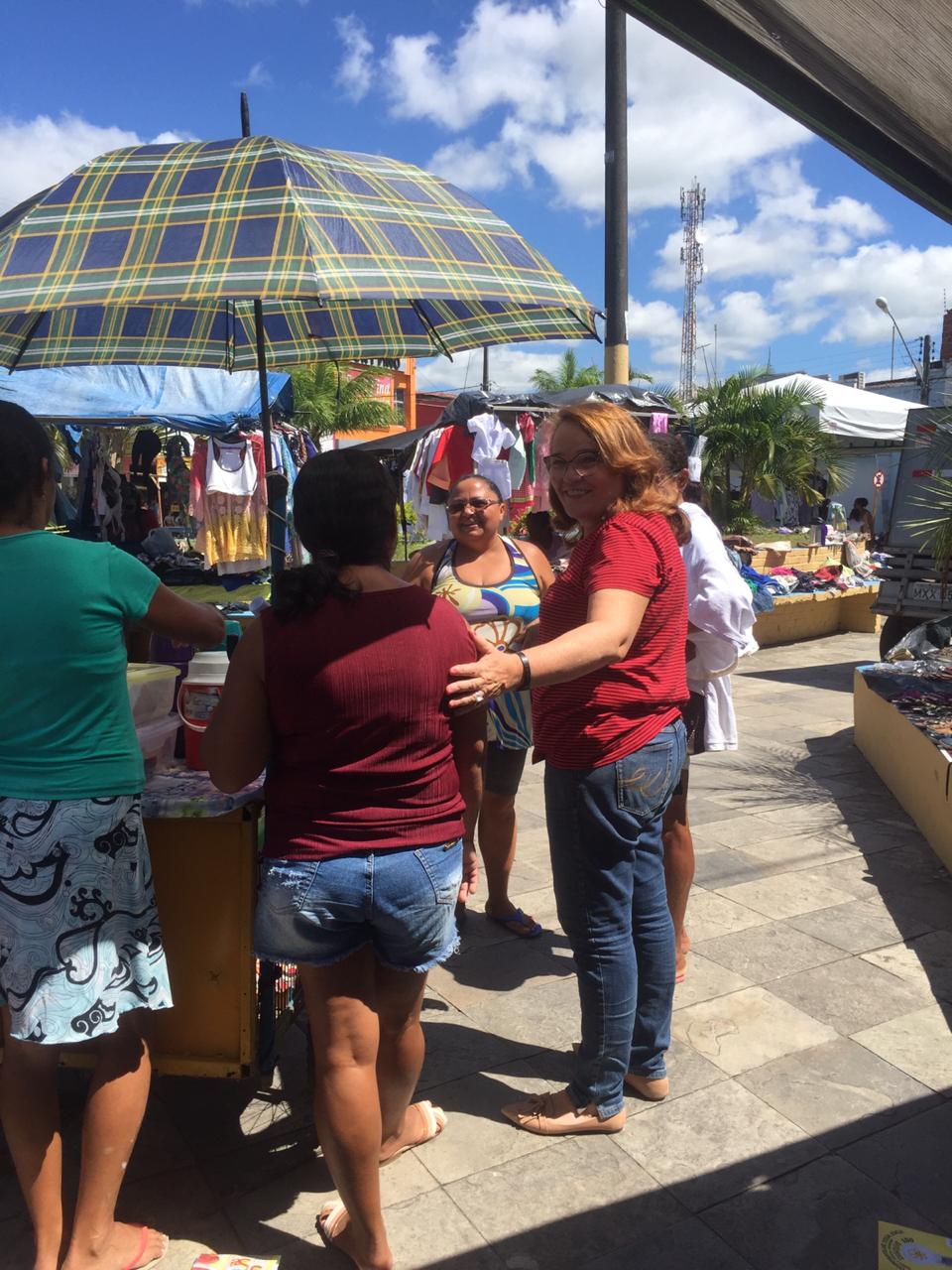 Marília na feira livre - Macaí­ba no ArMacaí­ba no Ar